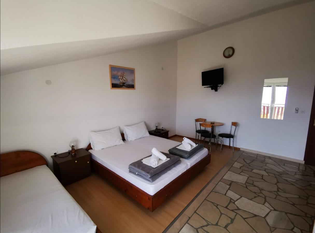Apartments Plazibat Skrip Bagian luar foto