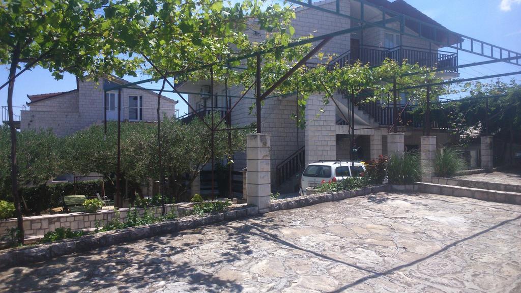 Apartments Plazibat Skrip Bagian luar foto