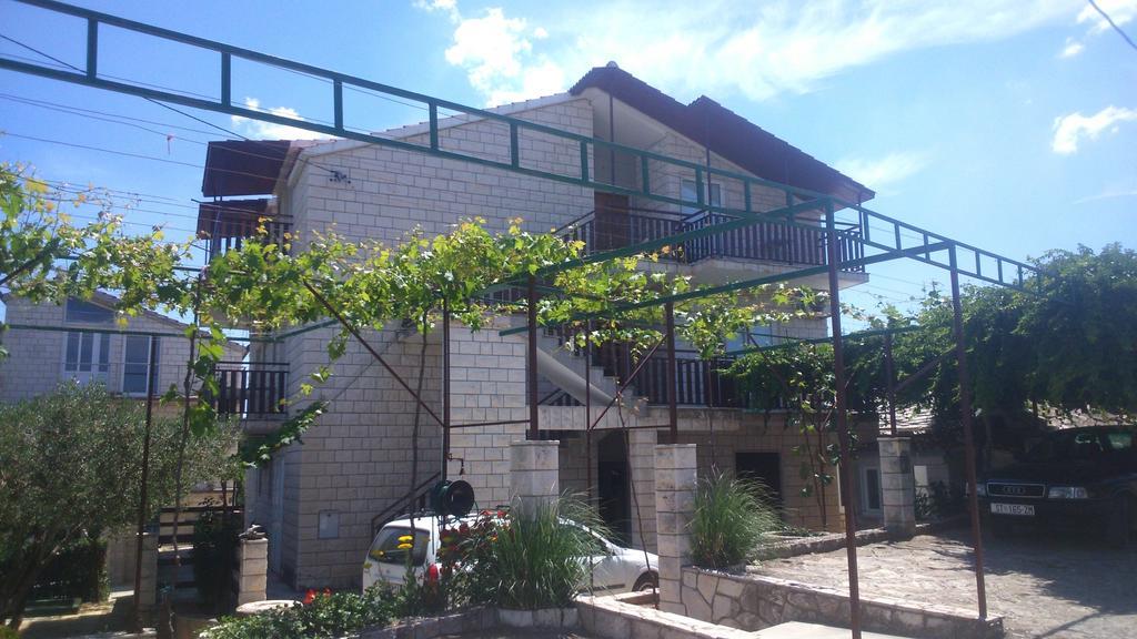 Apartments Plazibat Skrip Bagian luar foto