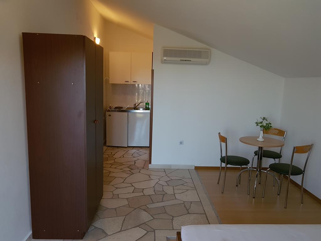 Apartments Plazibat Skrip Bagian luar foto