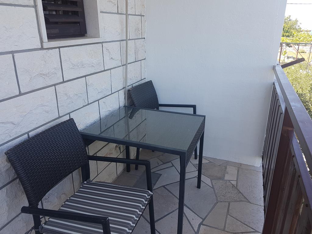 Apartments Plazibat Skrip Bagian luar foto