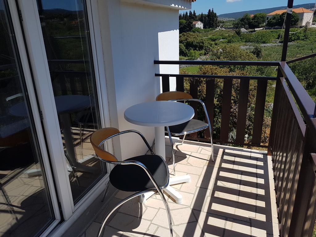 Apartments Plazibat Skrip Bagian luar foto