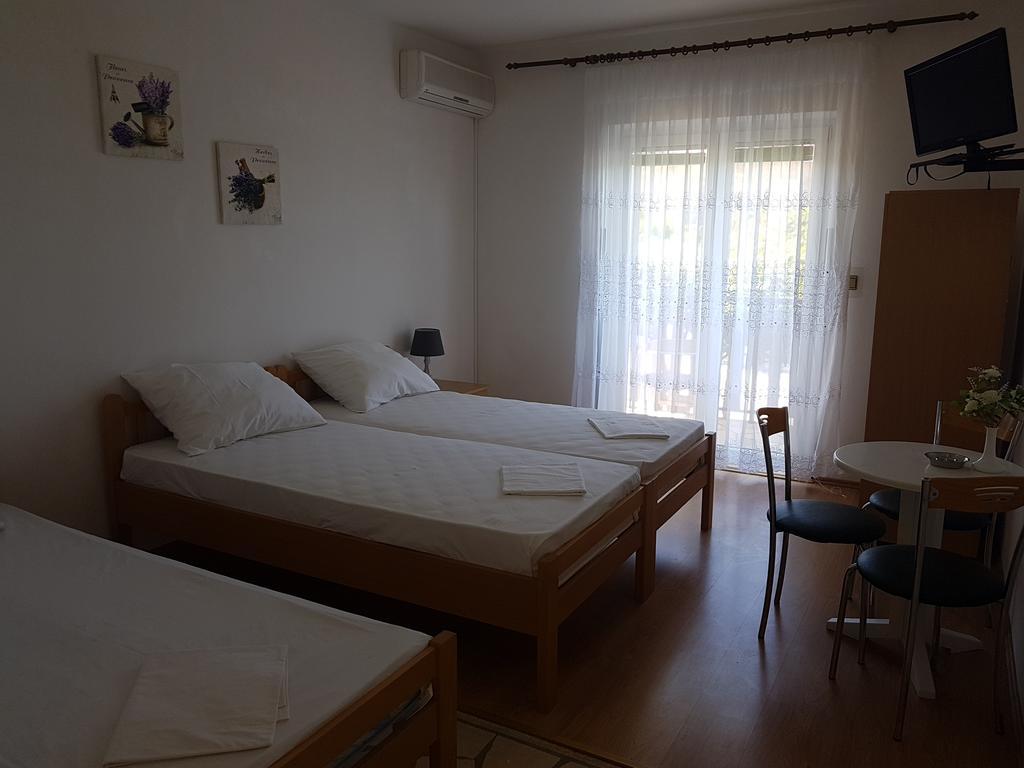 Apartments Plazibat Skrip Bagian luar foto