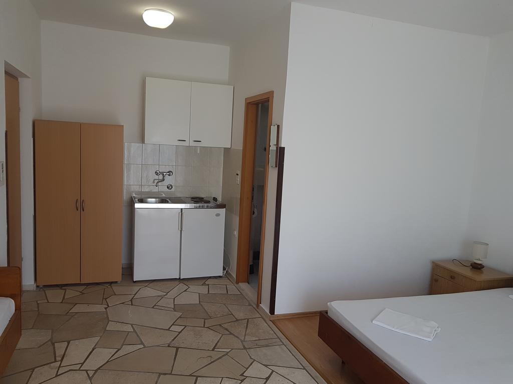 Apartments Plazibat Skrip Bagian luar foto